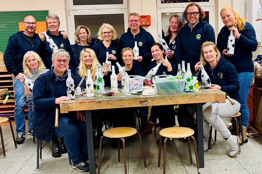 Lions-Club Aurich Aurora organisieren Sternenverkauf